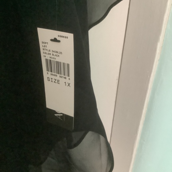 NWT Women’s Black Bat-Wing Top, Size 1X - Picture 4 of 7